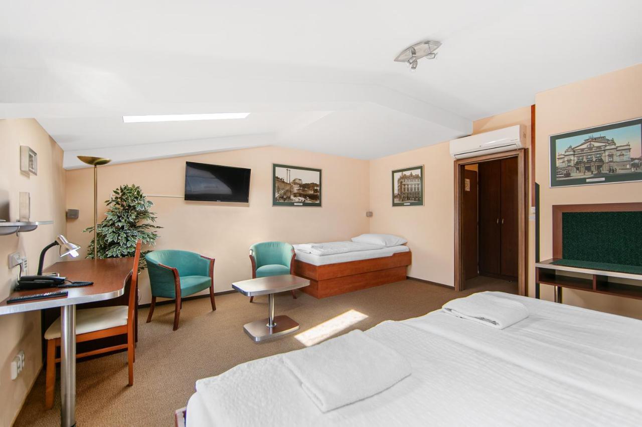 Hotel Palace Plzeň Extérieur photo