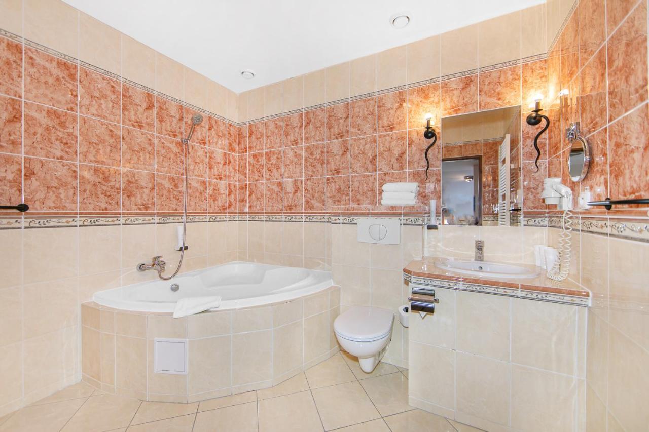 Hotel Palace Plzeň Extérieur photo