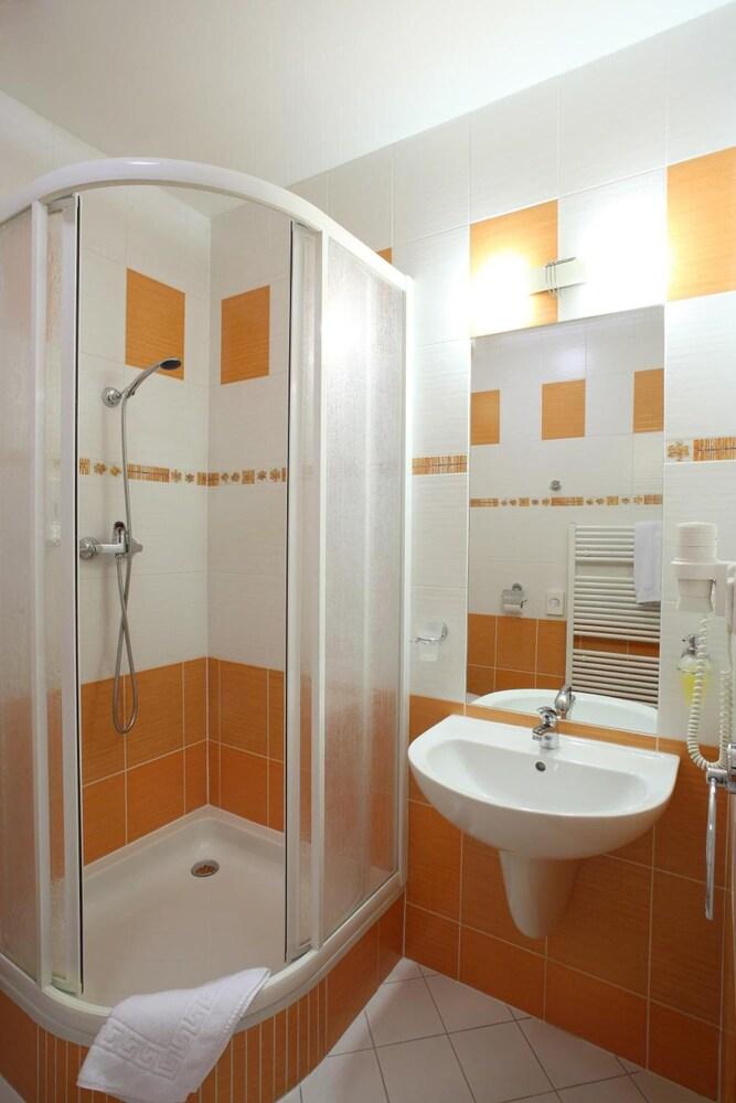 Hotel Palace Plzeň Extérieur photo