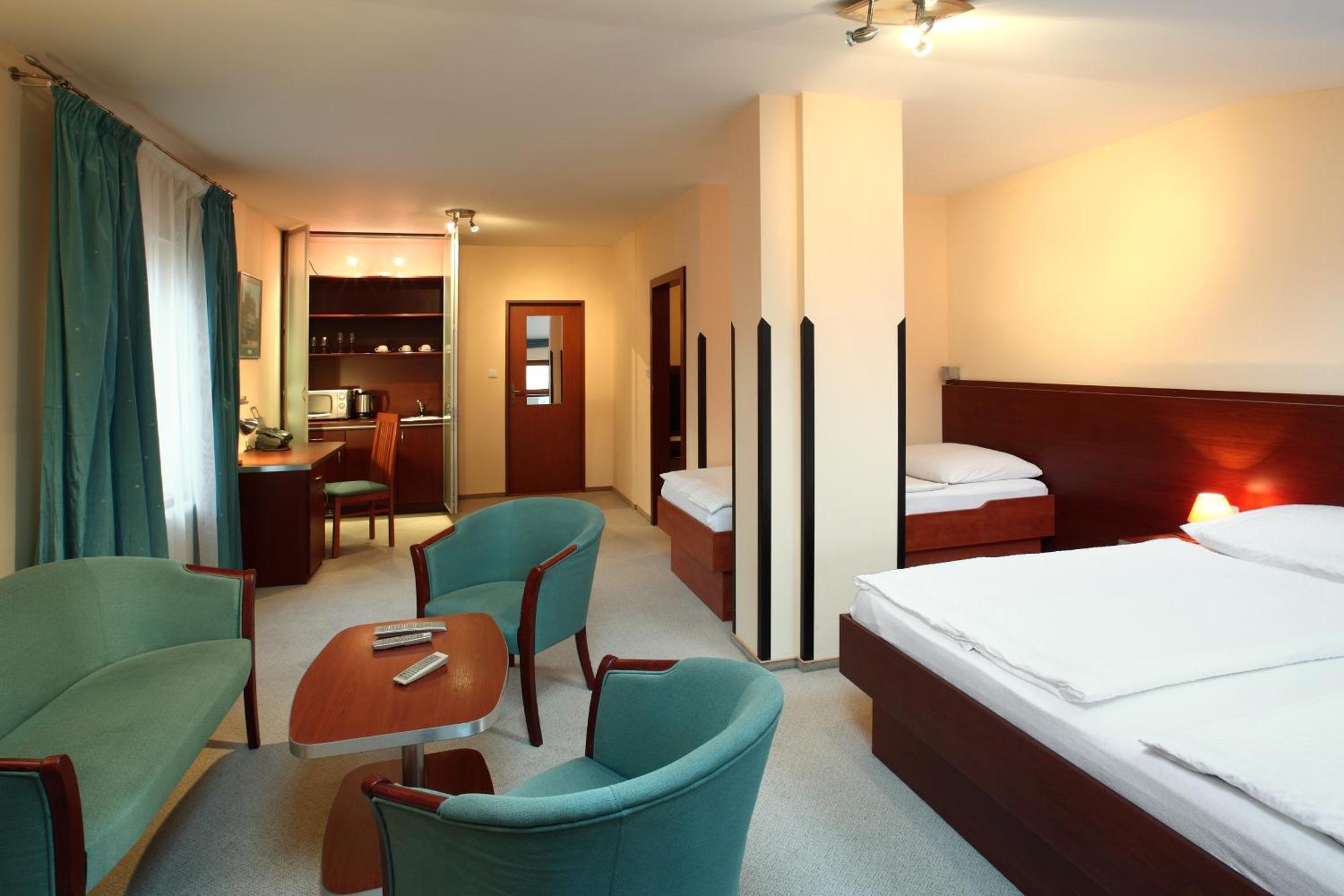 Hotel Palace Plzeň Chambre photo