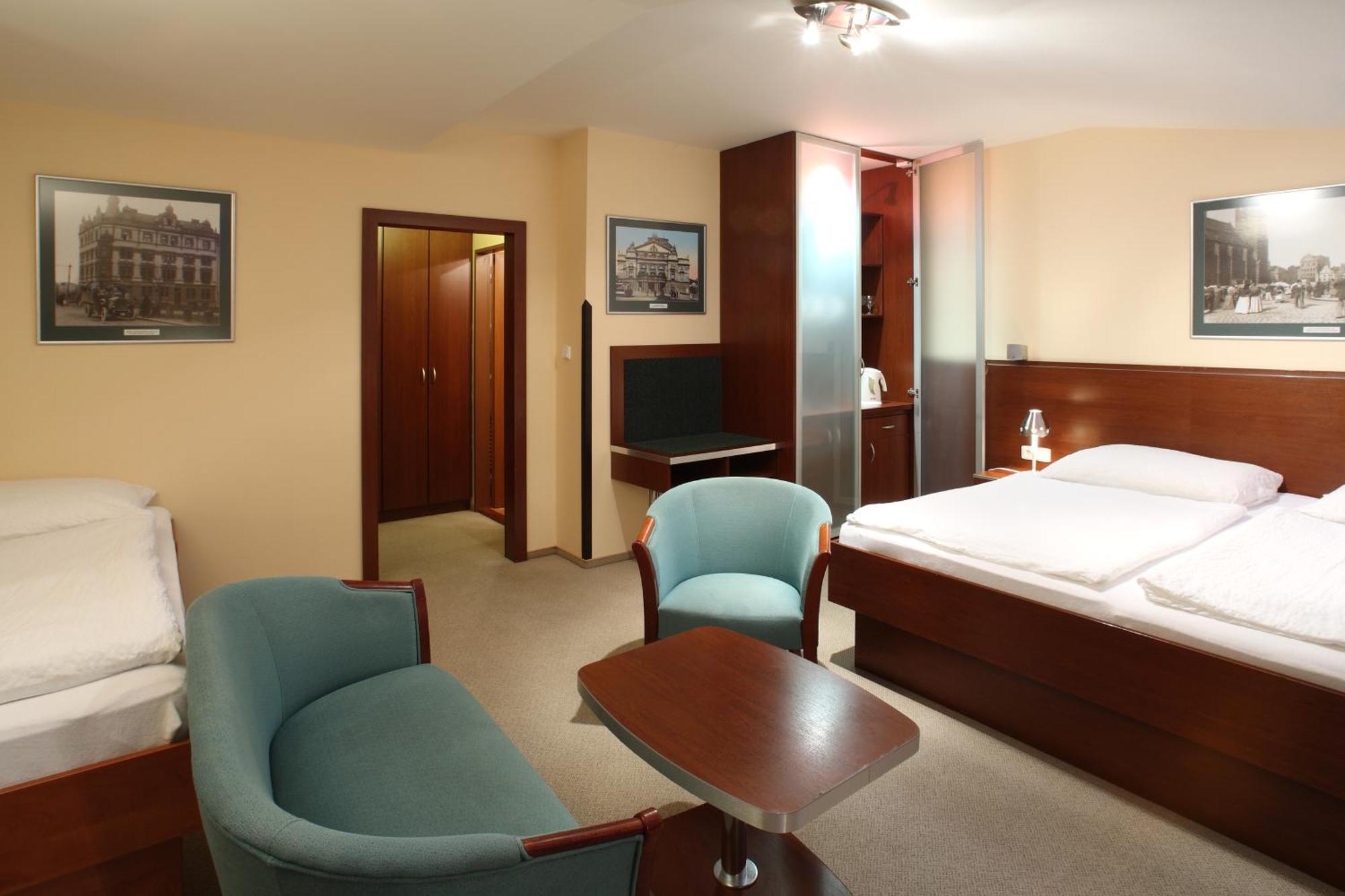 Hotel Palace Plzeň Chambre photo
