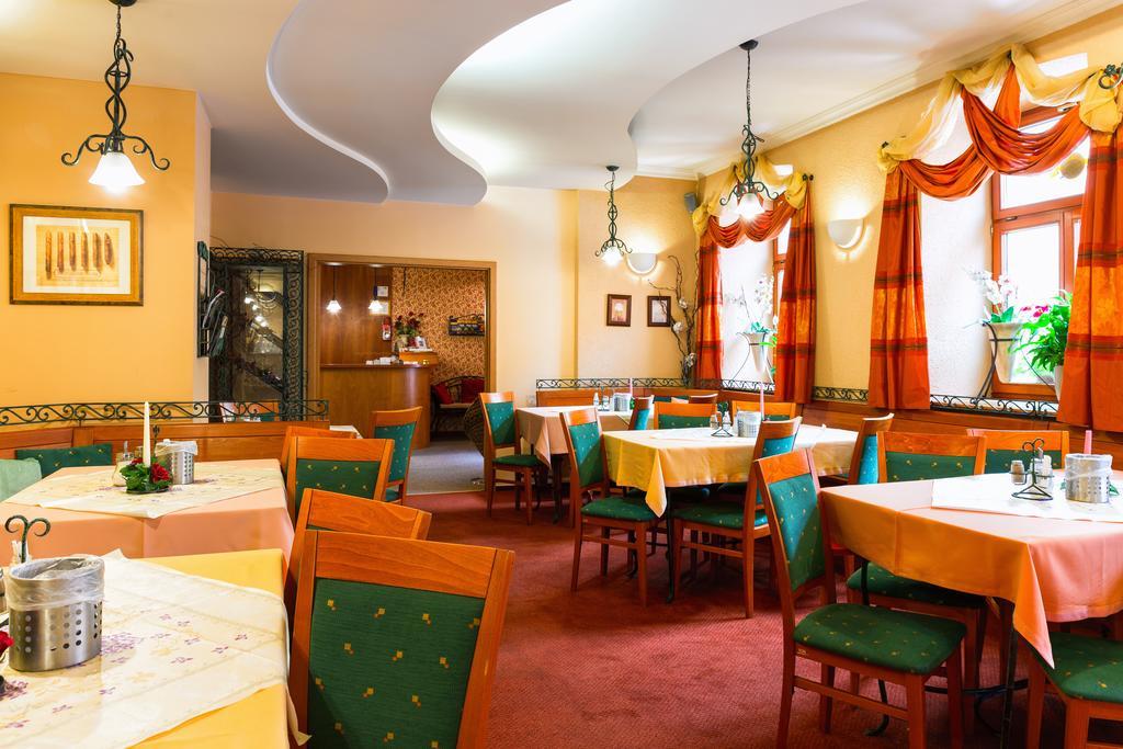 Hotel Palace Plzeň Extérieur photo