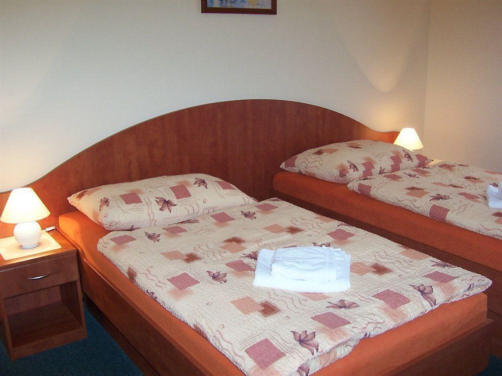 Hotel Palace Plzeň Extérieur photo