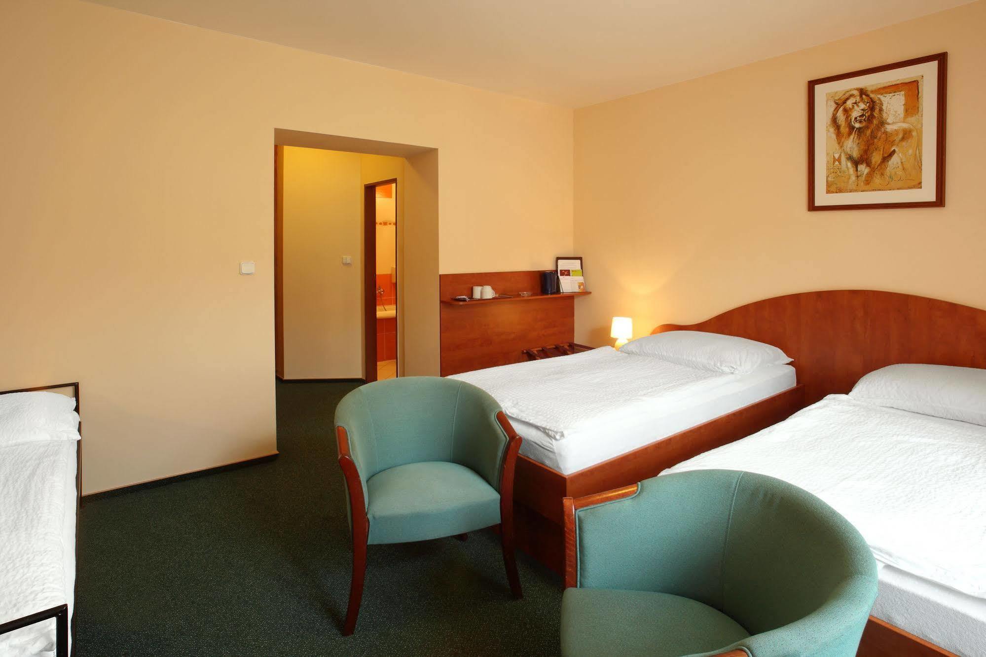 Hotel Palace Plzeň Extérieur photo